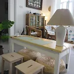 아파트 The Orange House